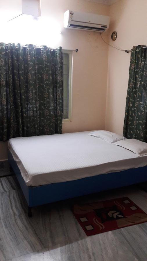 Shanti Guesthouse Бхубанешвар Стая снимка